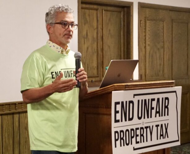 Petition campaign brings its case to Minot News, Sports, Jobs Minot